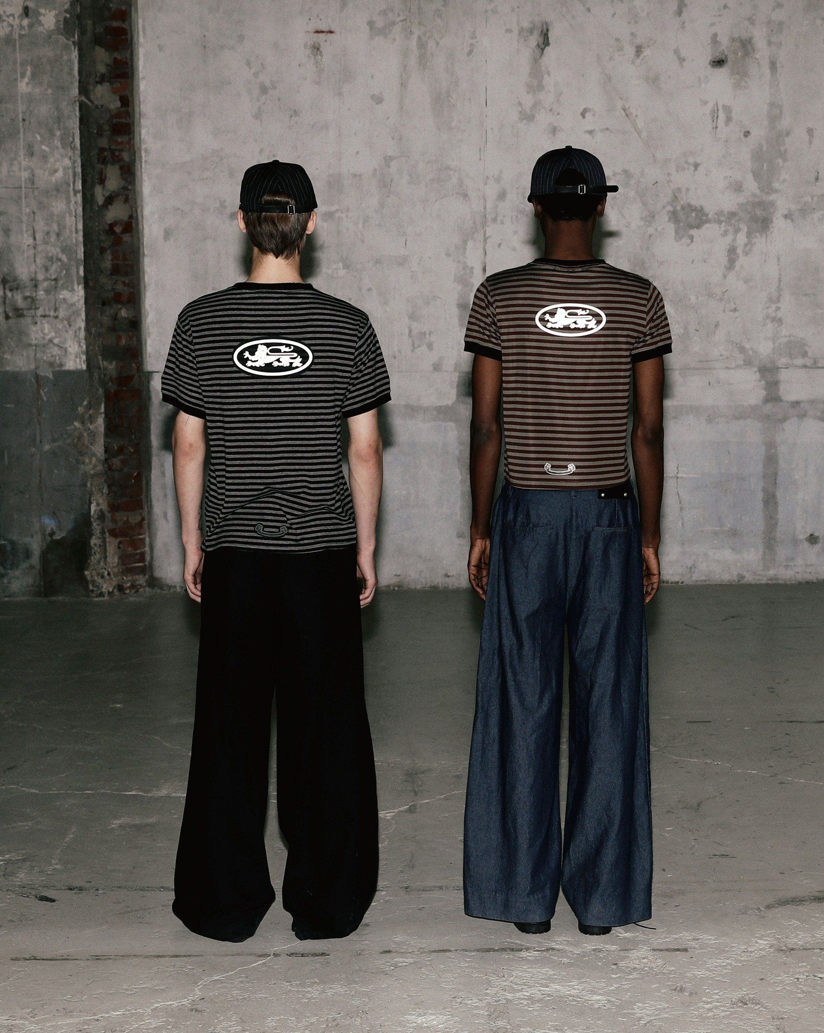  Áo Thun [Unisex] Badblood - [w-tee25-101] Tiny Logo Jersey Ringer T-Shirt Brown/Stripe 