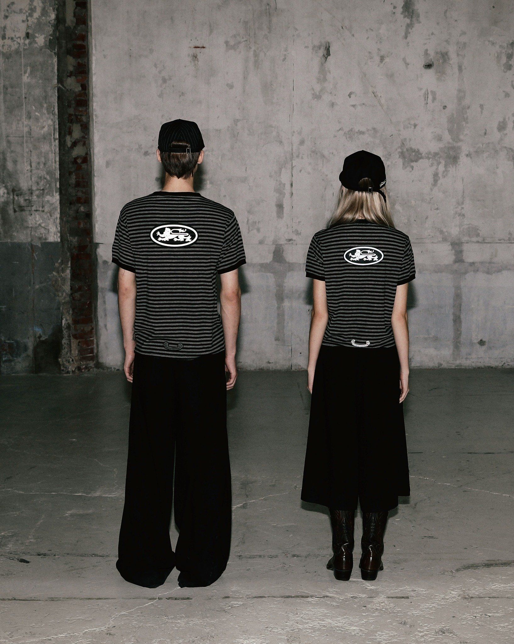  Áo Thun [Unisex] Badblood - [w-tee25-102] Tiny Logo Jersey Ringer T-Shirt Black/Stripe 