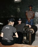  Áo Thun [Unisex] Badblood - [w-tee25-102] Tiny Logo Jersey Ringer T-Shirt Black/Stripe 