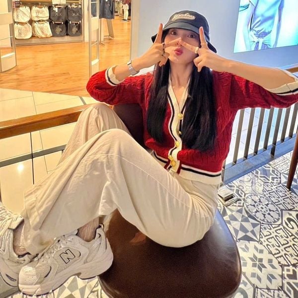 Áo Cardigan Len Nội Địa Hàn Freesize Màu Đỏ