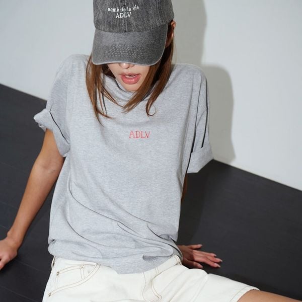 Áo thun ADLV - Acmé de la vie Cursive Logo Gray