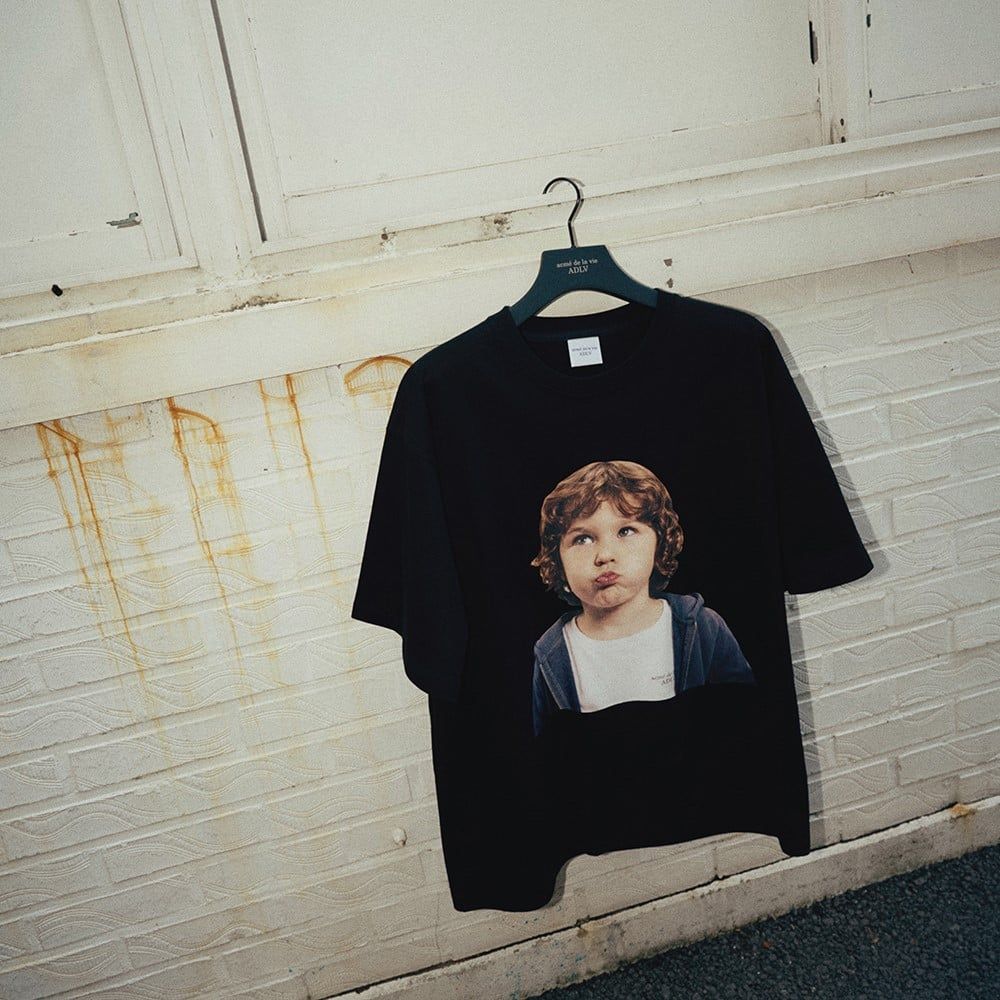  Áo thun ADLV [Unisex] - Acmédelavie Curly Hair Baby Face 
