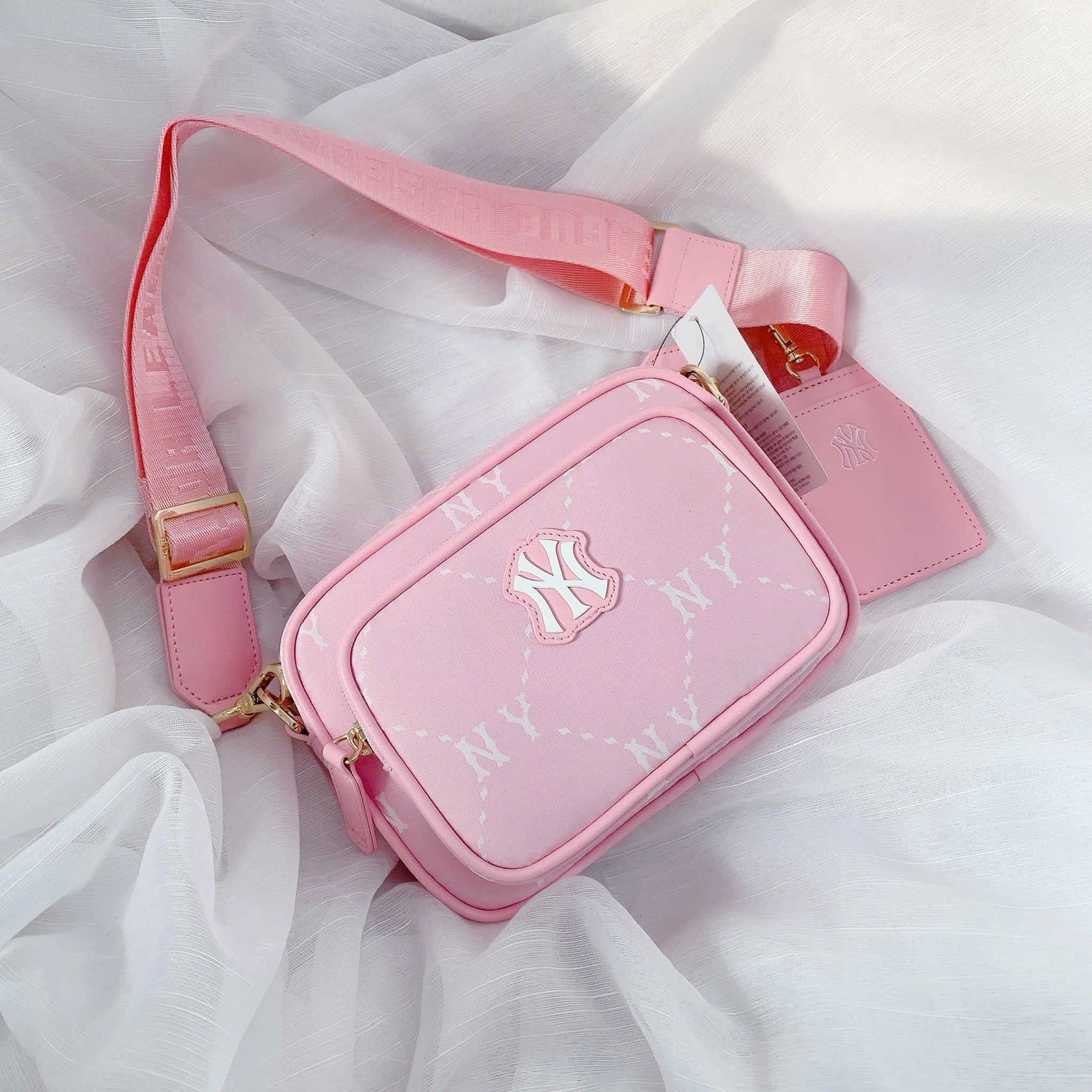  Túi MLB Diamond Monogram Camera Bag New York Yankees Pink - 7ACRMD45N-50PKL 