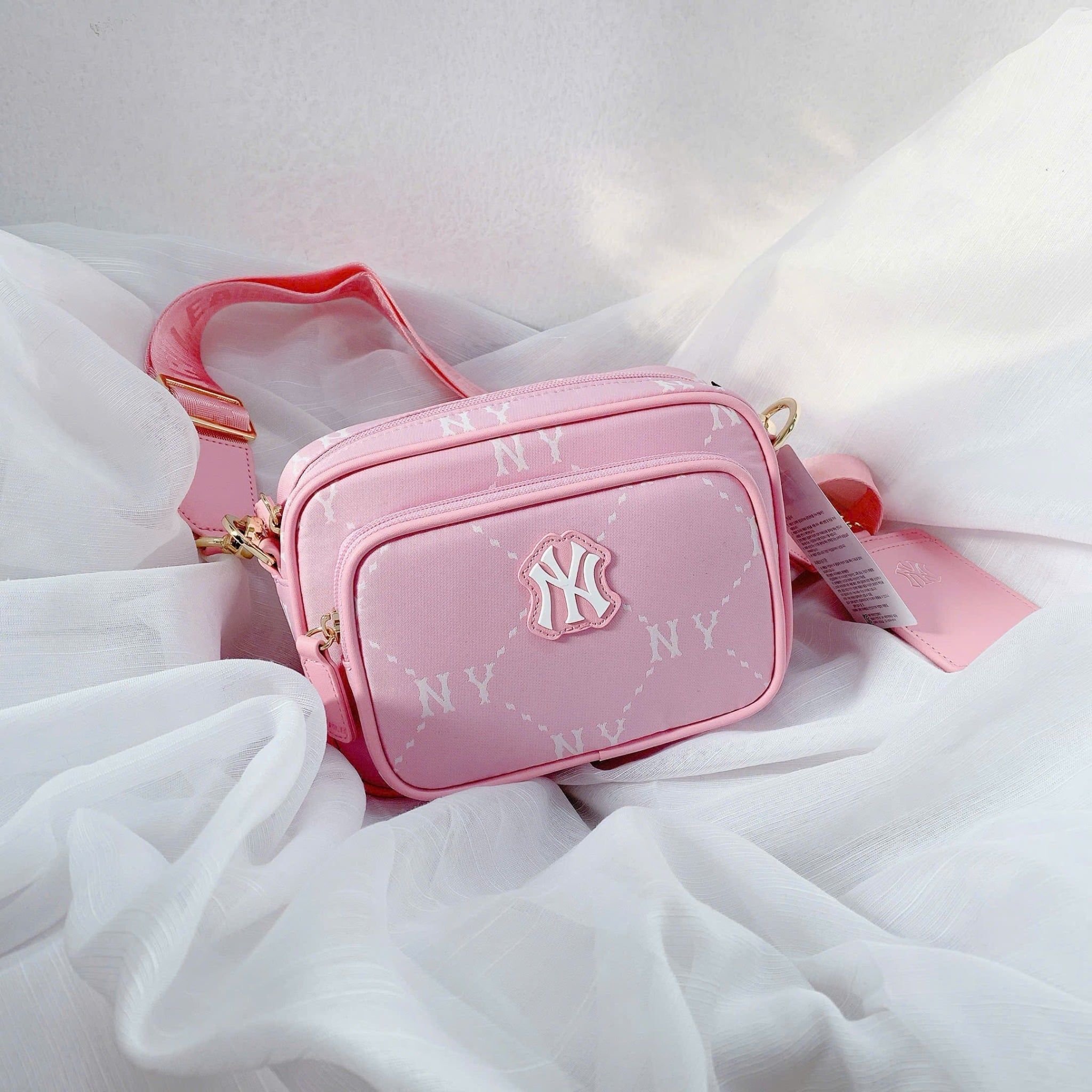  Túi MLB Diamond Monogram Camera Bag New York Yankees Pink - 7ACRMD45N-50PKL 