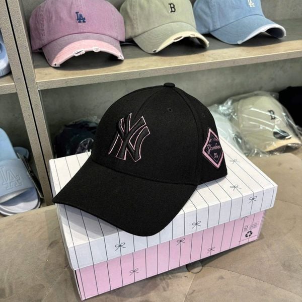Nón MLB Korea - Diamond Stamp Ball Cap Black - 3ACP8501N