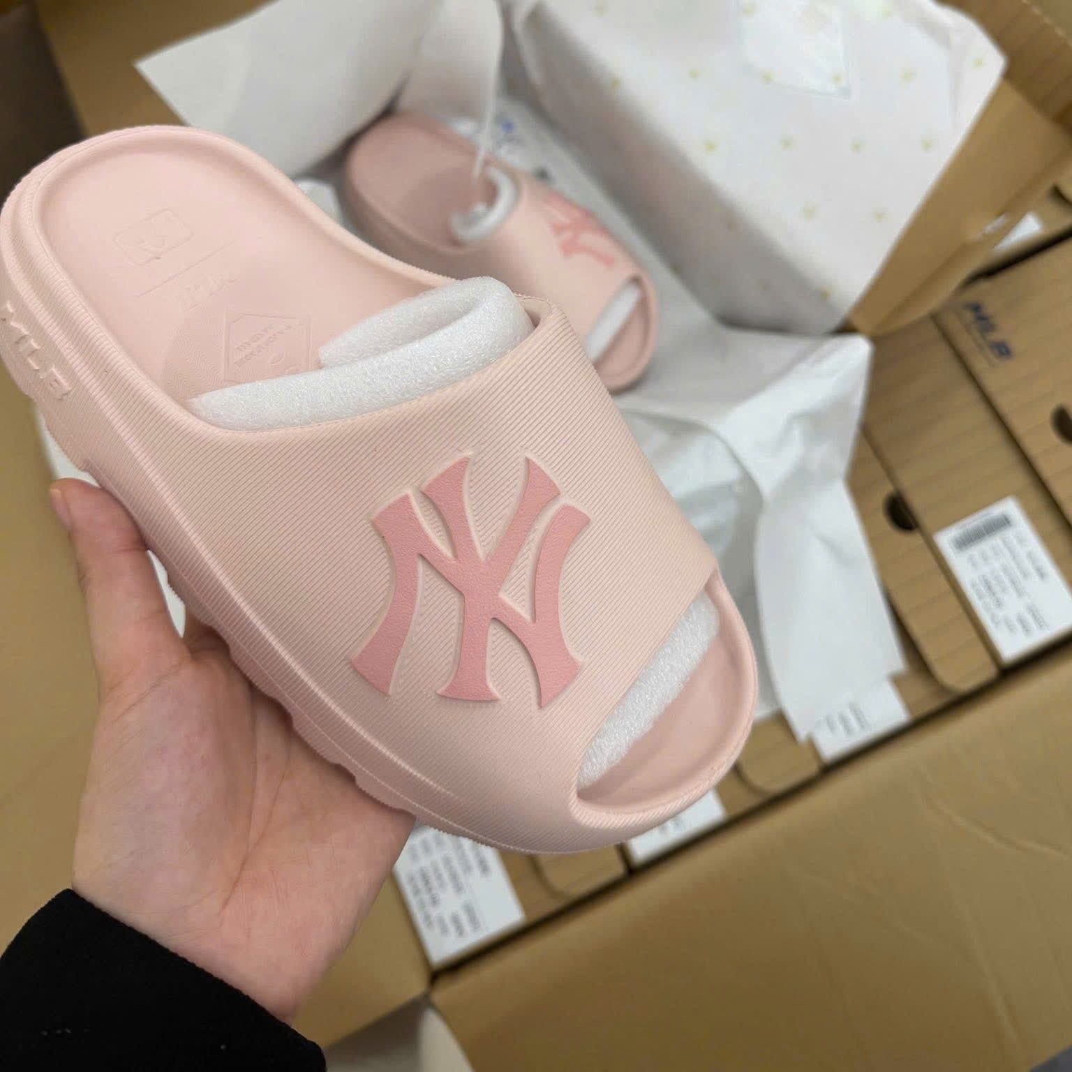  Dép MLB Korea Skipper Slide NY Yankees 3ALPS0163-50PKS 