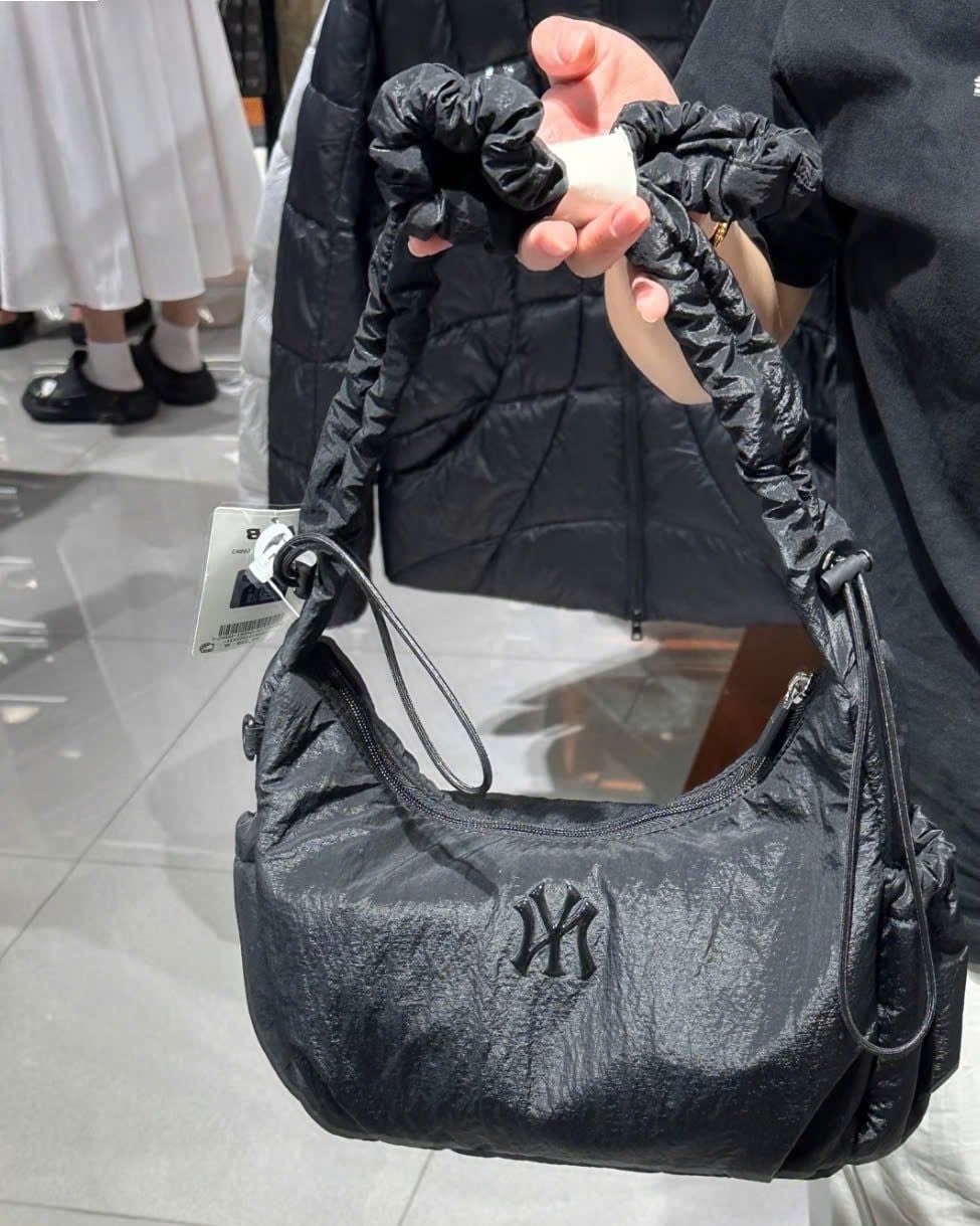 Túi Xách MLB Korea - Basic Athleisure Hobo Bag NY Yankees - 3ABQA015N-50BKS 