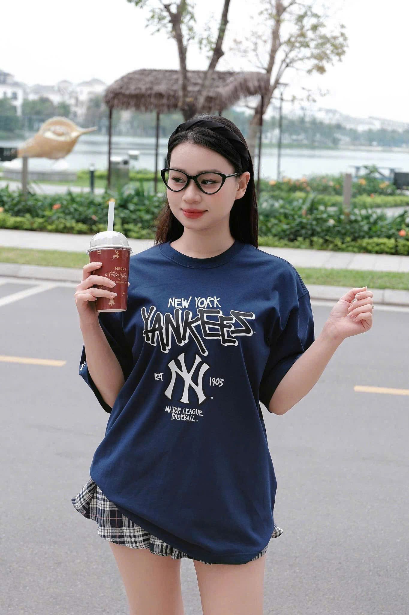  Áo thun [Unisex] MLB - Basic Big Logo Mega Overfit Functional Short Sleeve T-Shirt NY Yankees Navy - 3ATSB0553-50NYS 