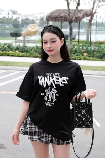 Áo thun [Unisex] MLB - Basic Big Logo Mega Overfit Functional Short Sleeve T-Shirt NY Yankees Black - 3ATSB0553-50BKS