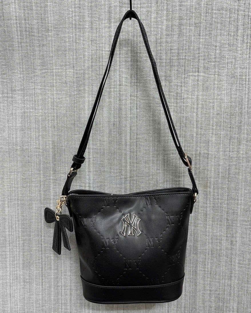  Túi Xách MLB - NY Yankees Monogram Embo Bucket Bag - 7ACRM066N-50BKS 