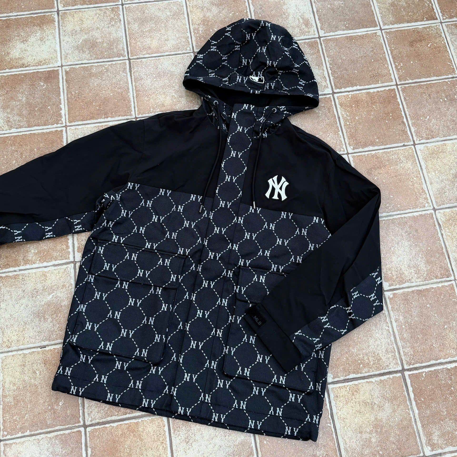  Áo Khoác Gió MLB Dia Monogram Color Block Jacquard Windbreaker Black - 3AWJM0241-50BKS 