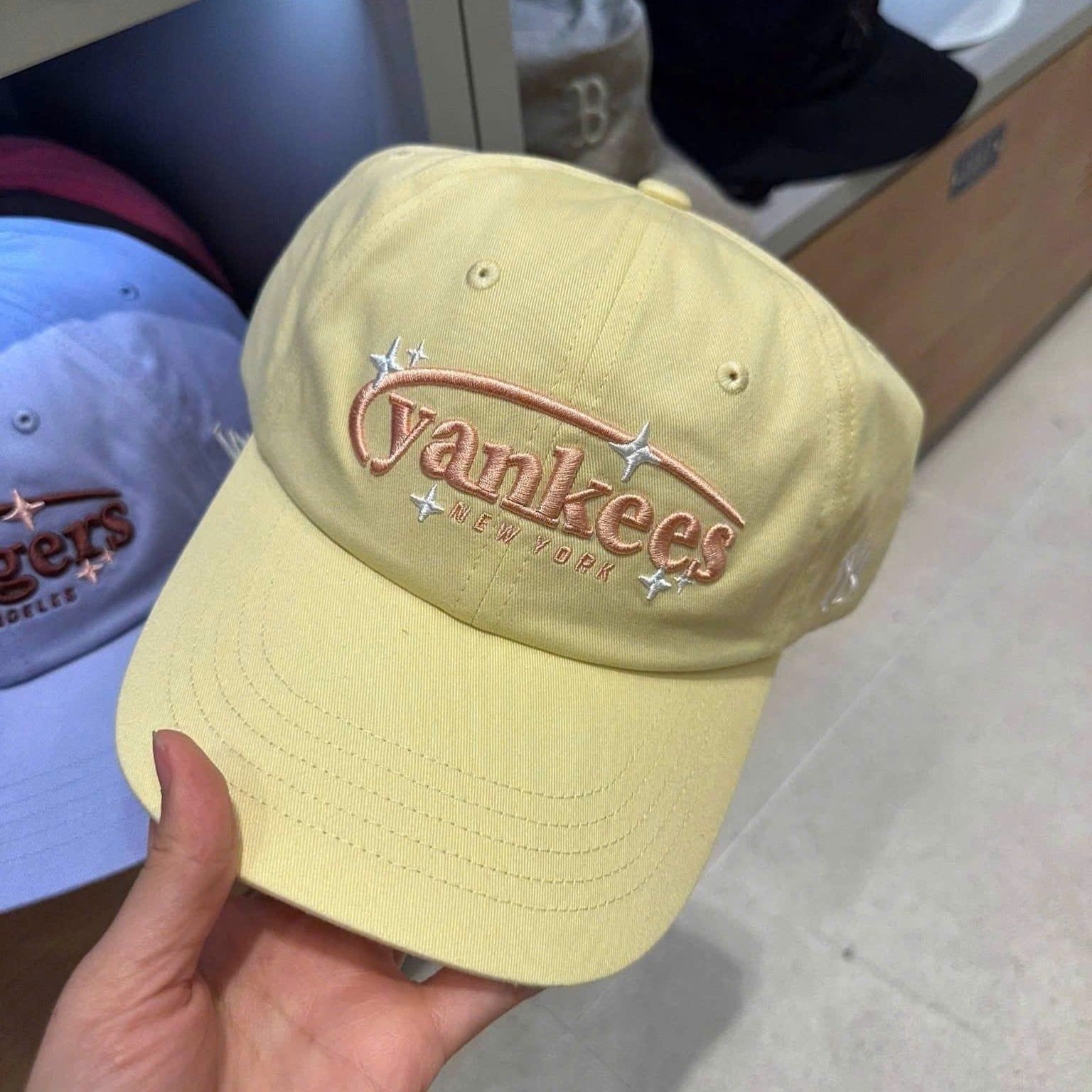  Nón MLB Korea - Cute Pop Unstructured Ball Cap NY Yankees - 3ACPV246N-50YEL 