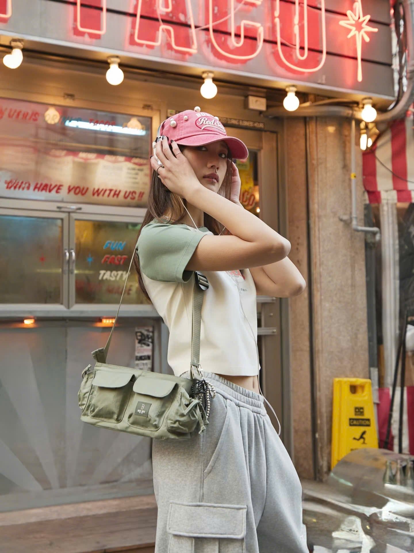  Túi Xách MLB Korea - Basic Gofcore Pocket Crossbody Boston Red Sox - 3ACRB035N-43KAP 