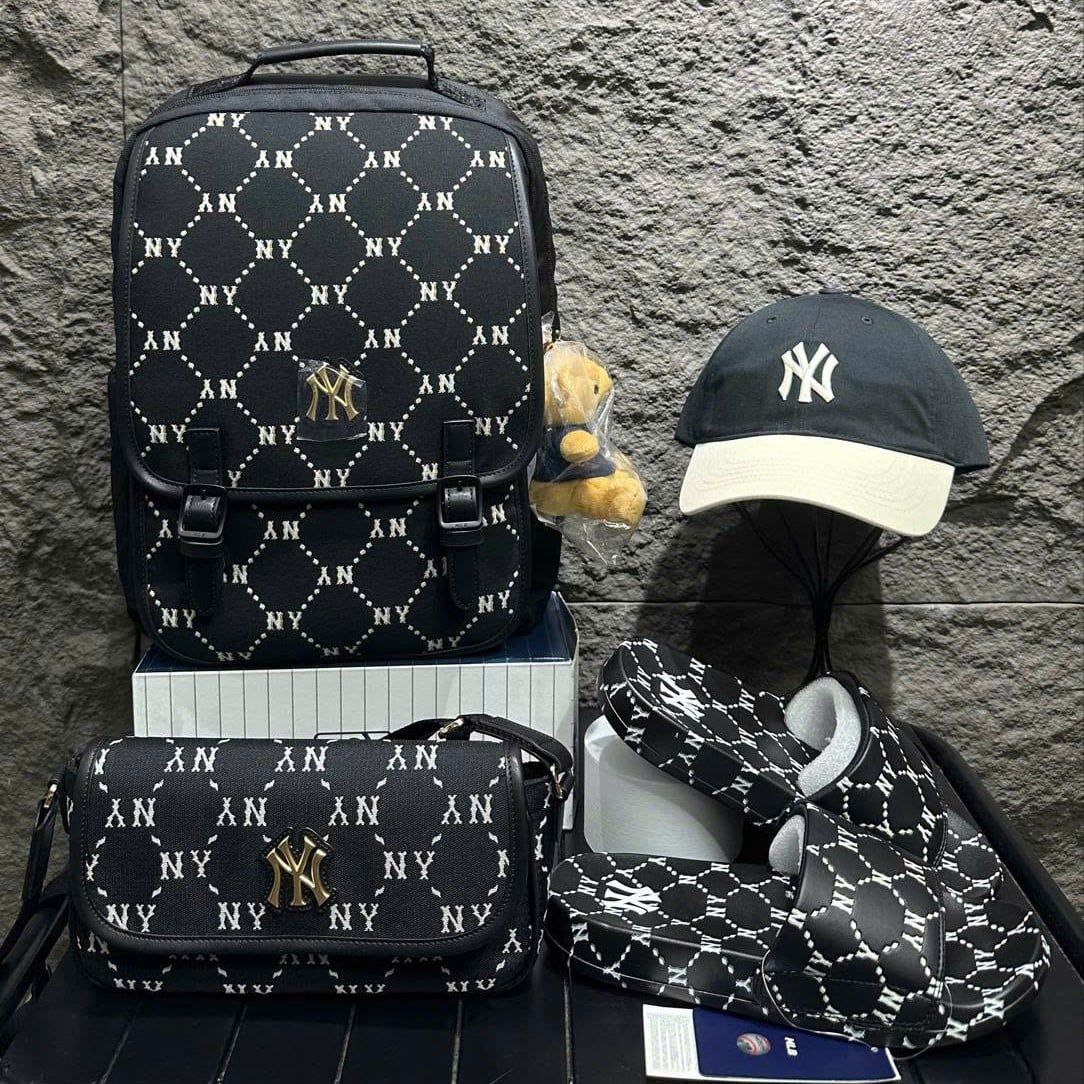  Balo MLB Korea - Diamond Monogram Jacquard Cute Bear NY Yankees Black - 7ABKMD24N-50BKS 