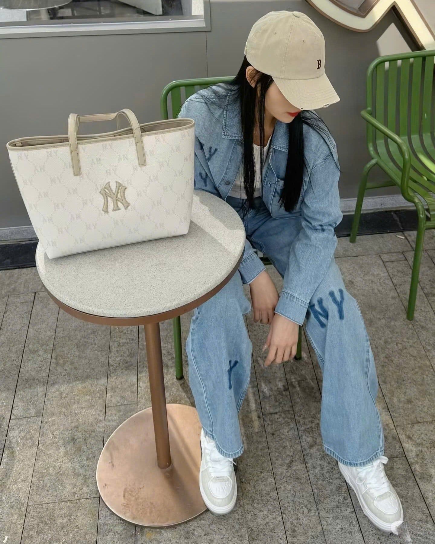  Túi Xách MLB Dia Monogram Jacquard Shopper Bag 3AORMJ16N-50CRD 