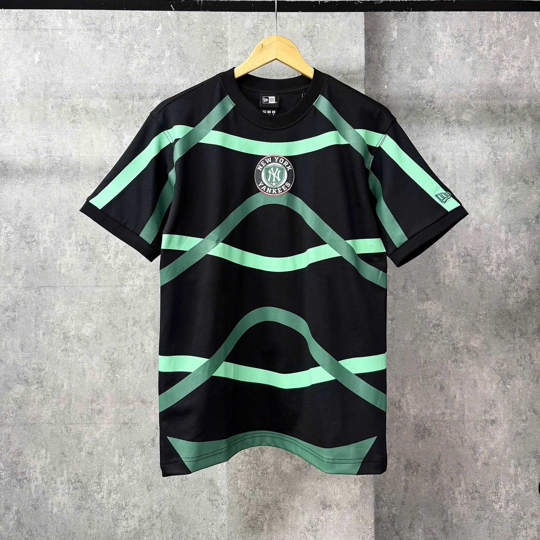  Áo Thun New Era - [Unisex] NY Lines Wave Black/Green - 14325903 
