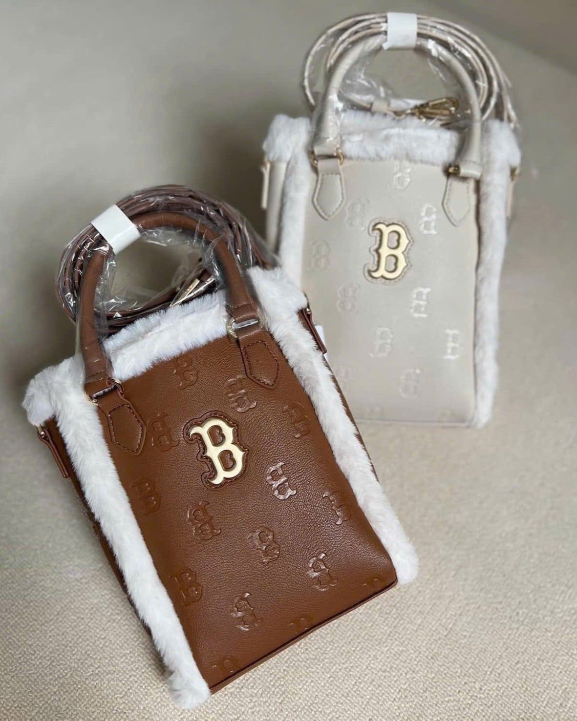  Túi Phone MLB - Classic Monogram PU Embossed Mini Boston Cream - 7ACRM0946-43BGL 