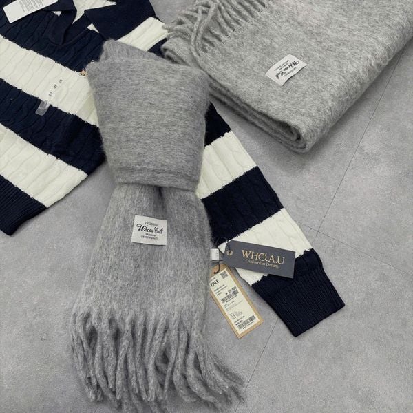 Khăn Choàng Cổ Whoau - Oversized Hairy Muffler - WHAMF4T31A