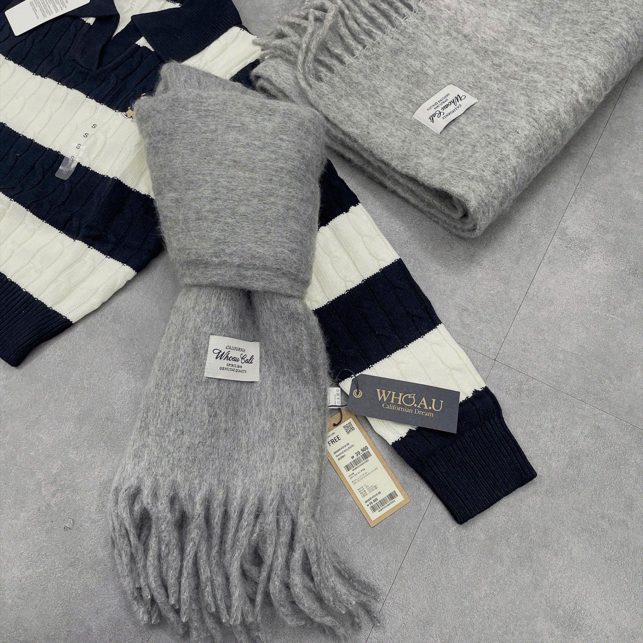  Khăn Choàng Cổ Whoau - Oversized Hairy Muffler - WHAMF4T31A 