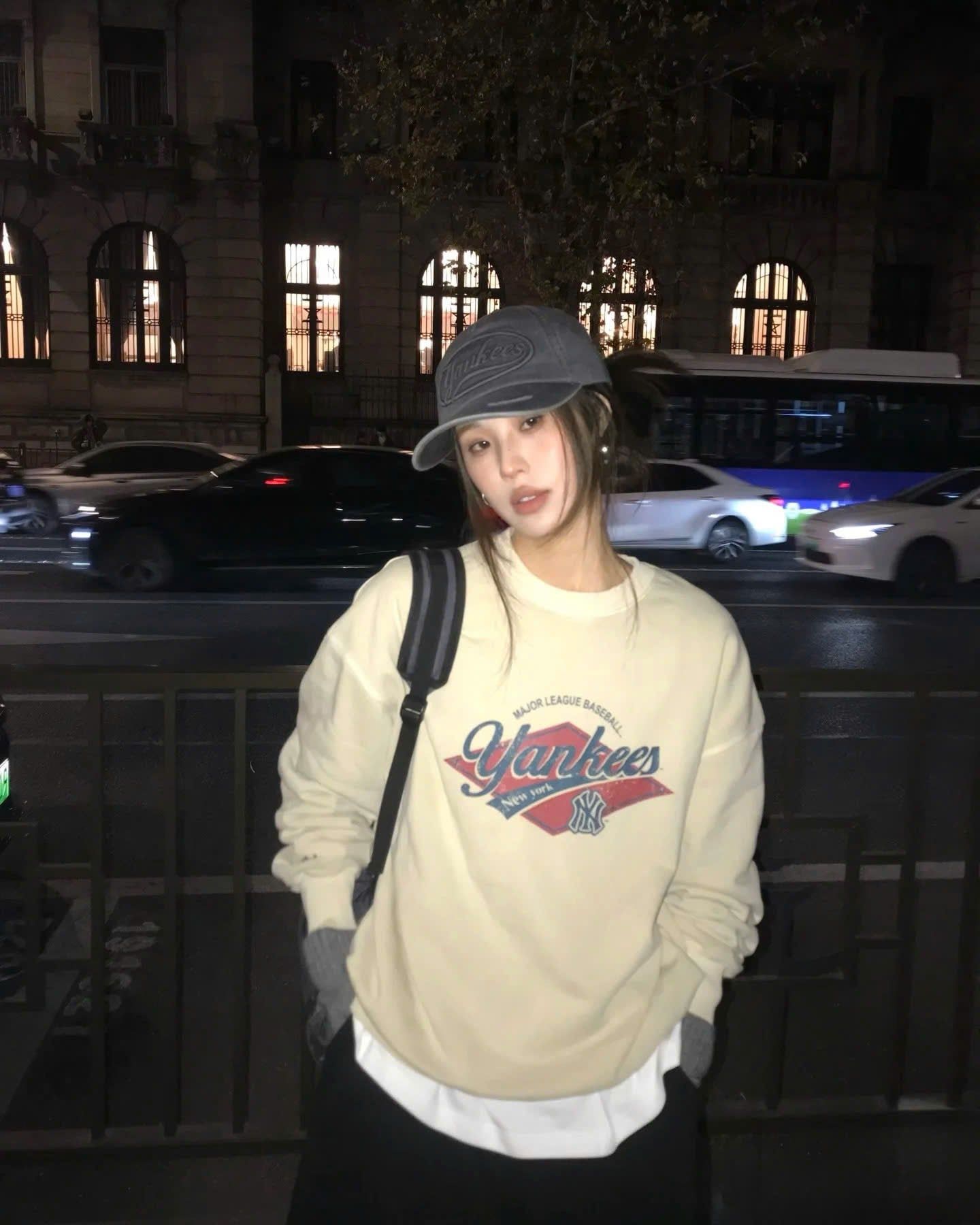  Nón MLB Korea - [Unisex] Varsity Vintage Tone-Tone Cursive - 3ACPV135N-50CGS 
