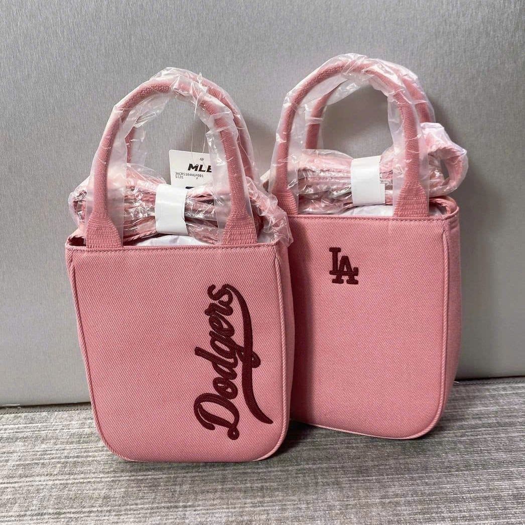  Túi Phone MLB Varsity Cursive Denim Mini Crossbody LA - 3ACRS104N-07PKD 