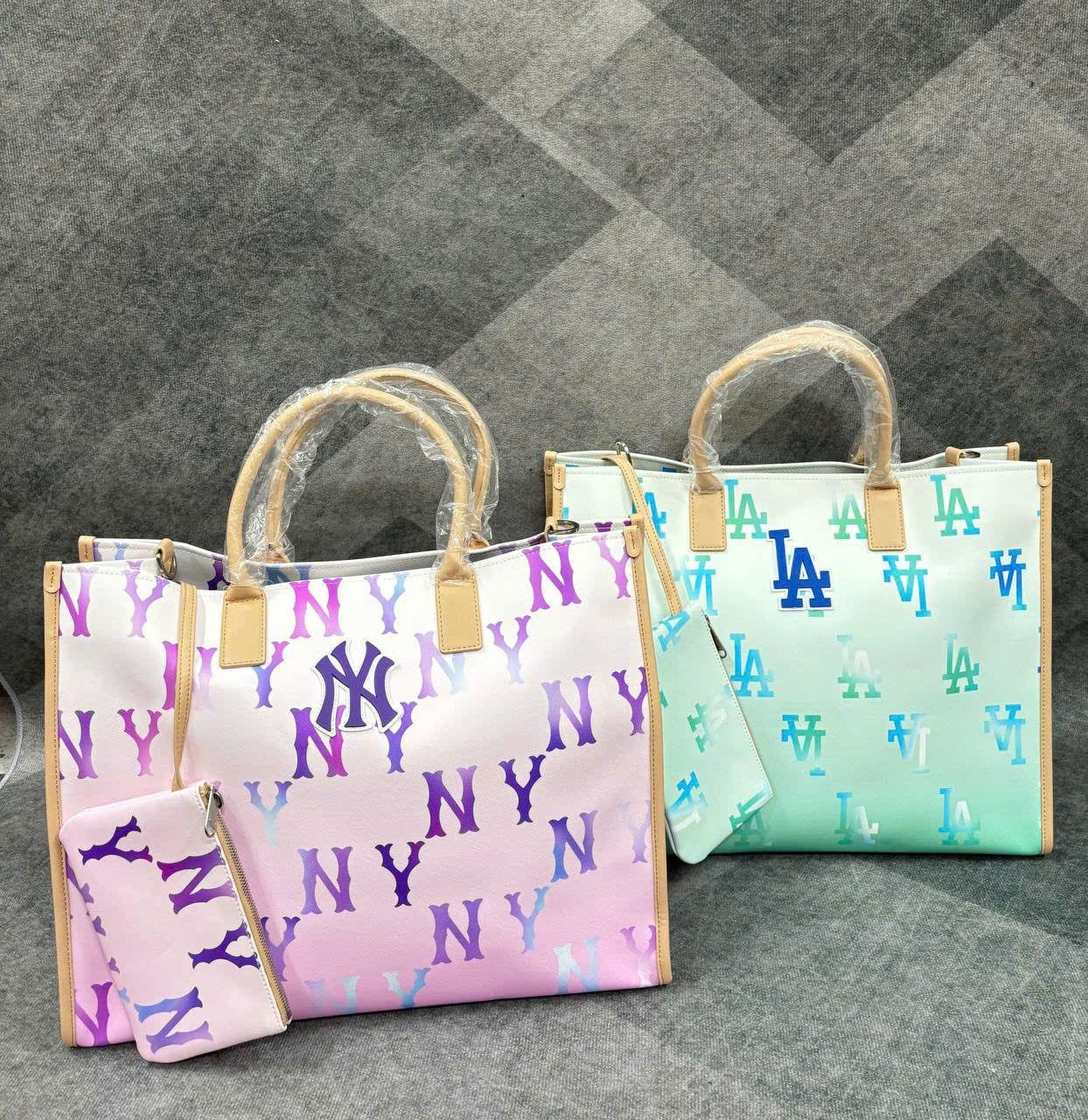  Túi MLB Korea - Gardient Mono Coated Canvas Large Tote NY Yankees - 3AORL0233-50VOS 