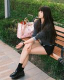  Túi MLB Korea - Gardient Mono Coated Canvas Large Tote NY Yankees - 3AORL0233-50VOS 