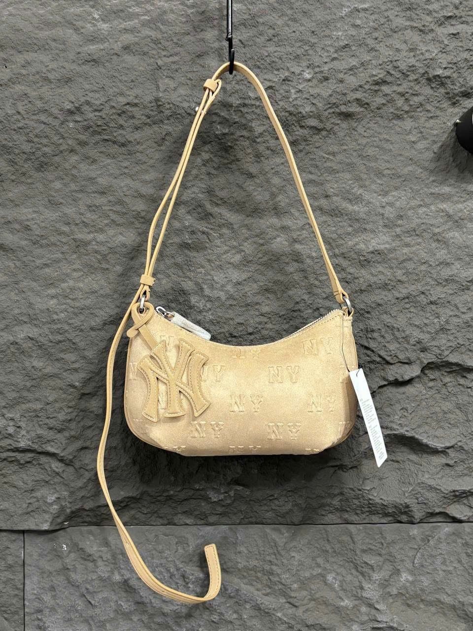  Túi Xách MLB - Monogram Feminine Charm Mini Crossbody Bag - 3ACRMS26N 