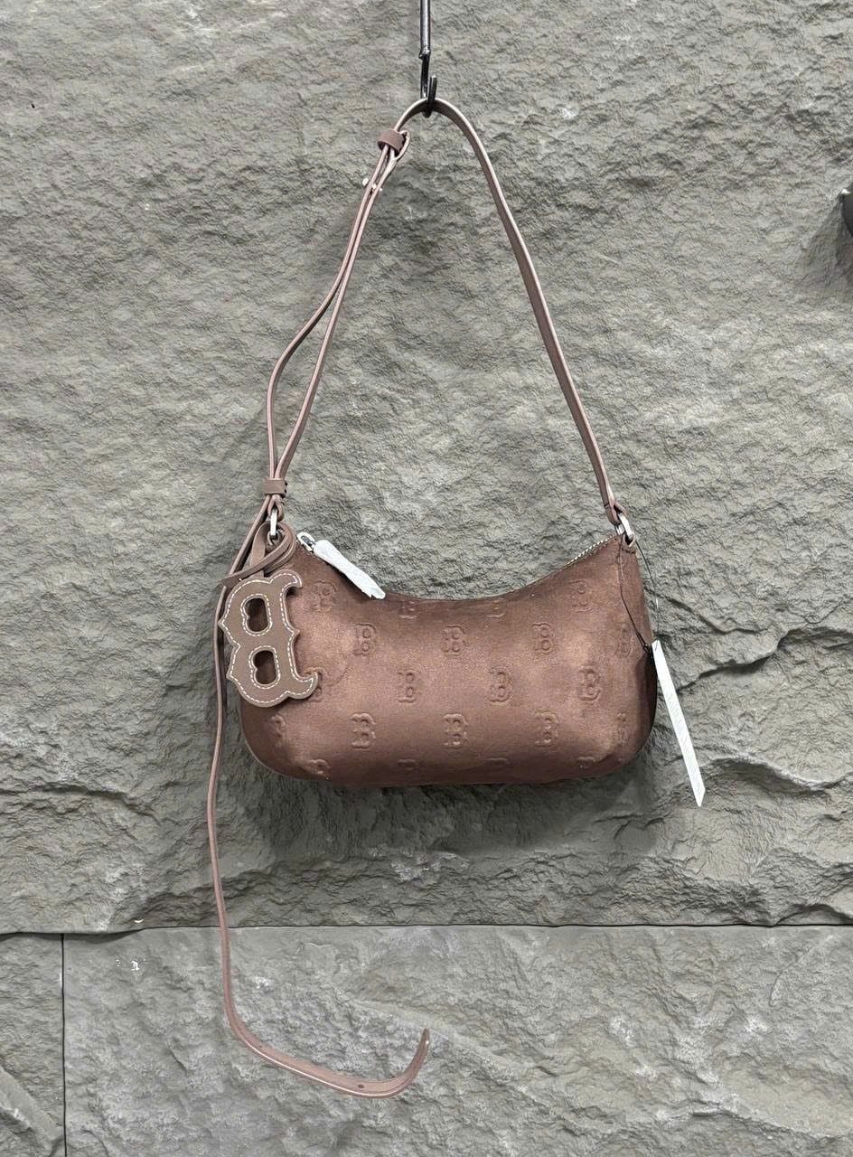  Túi Xách MLB - Monogram Feminine Charm Mini Crossbody Bag - 3ACRMS26N 