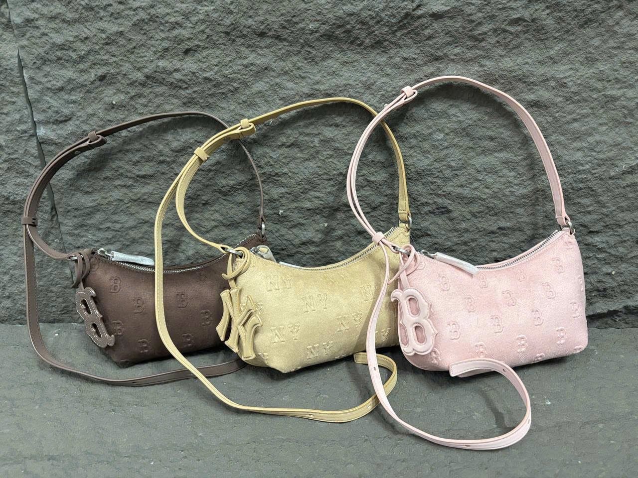  Túi Xách MLB - Monogram Feminine Charm Mini Crossbody Bag - 3ACRMS26N 