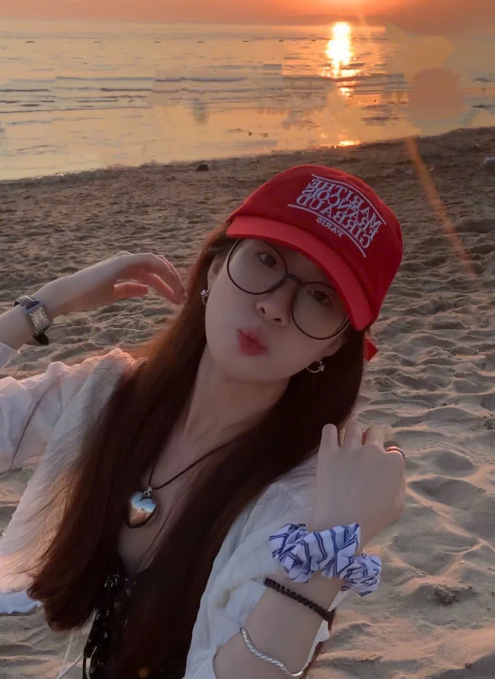  Nón Marithe & Francois Girbaud - Classic Logo Cap Red 