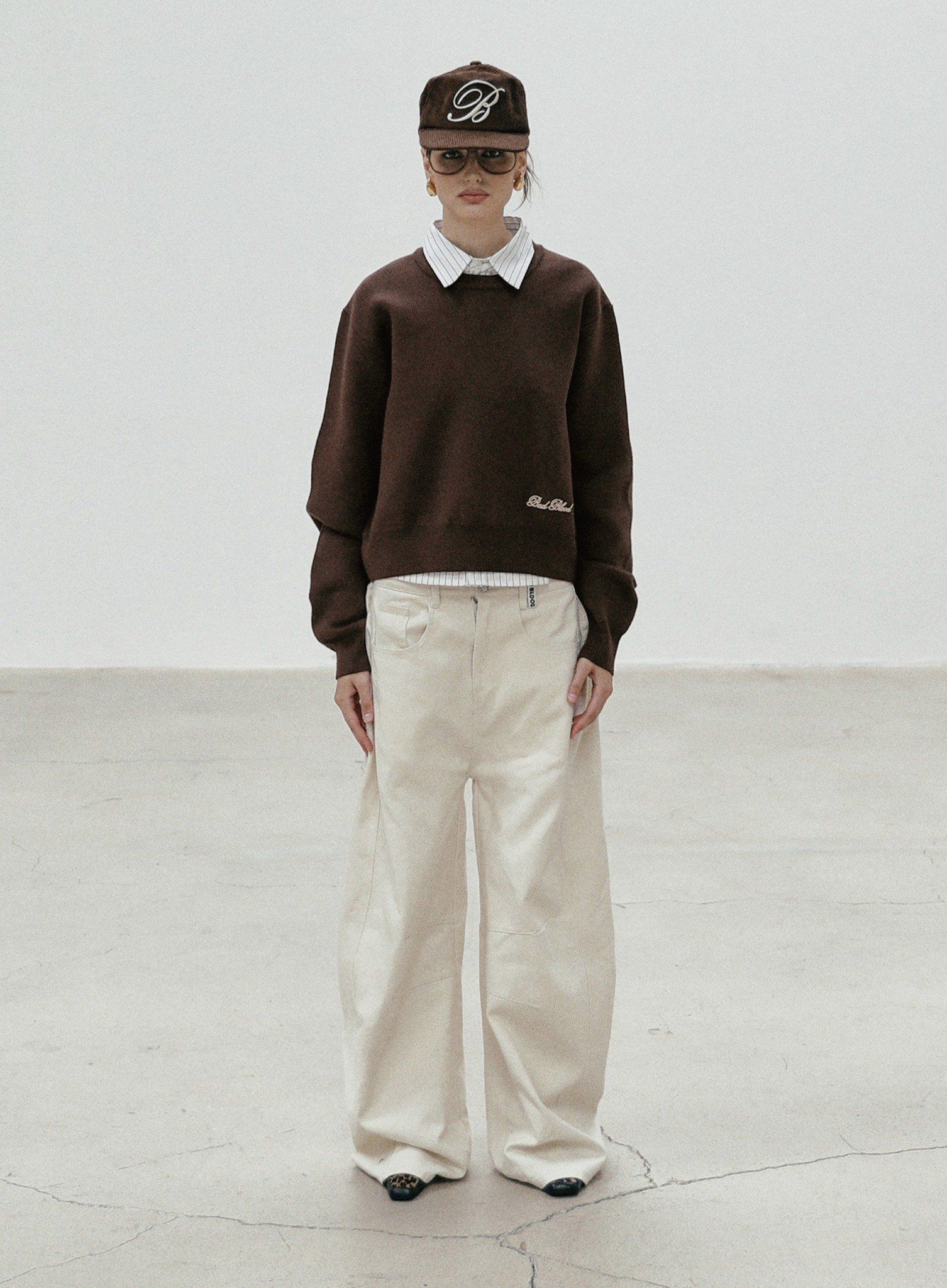  Áo Sweater [Unisex] Badblood - [w-knt24-009] Classic Big Logo Crewneck Sweater - Brown 