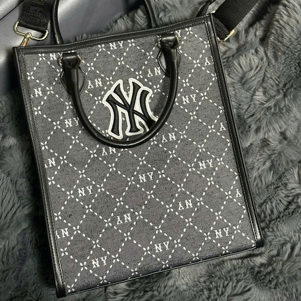 Túi MLB Korea - Monogram Diamond Jacquard Tote Bag New York Yankees Grey - 7ACRMDA3N-50BKS