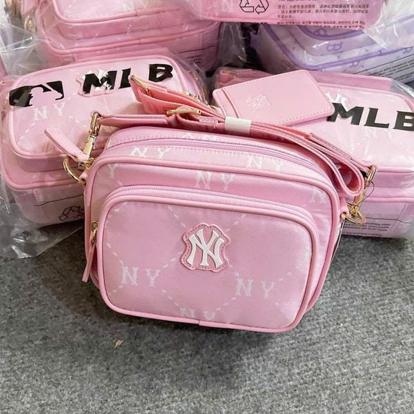 Túi MLB Diamond Monogram Camera Bag New York Yankees Pink - 7ACRMD45N-50PKL