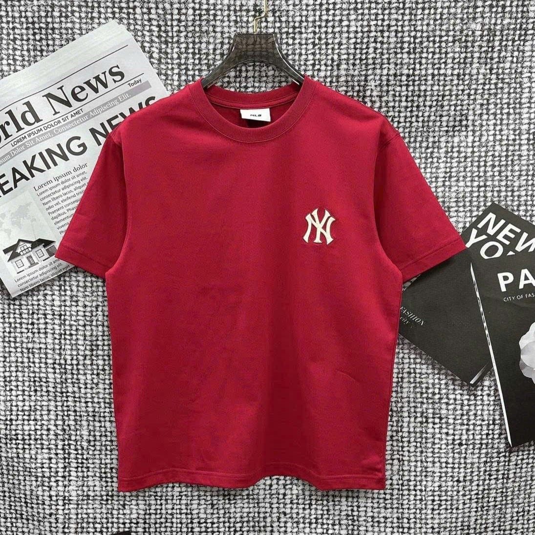  Áo thun [Unisex] MLB - New Year's Horse Graphic Short Sleeve T-Shirt NY - 3ATSQ0161-50RDD 