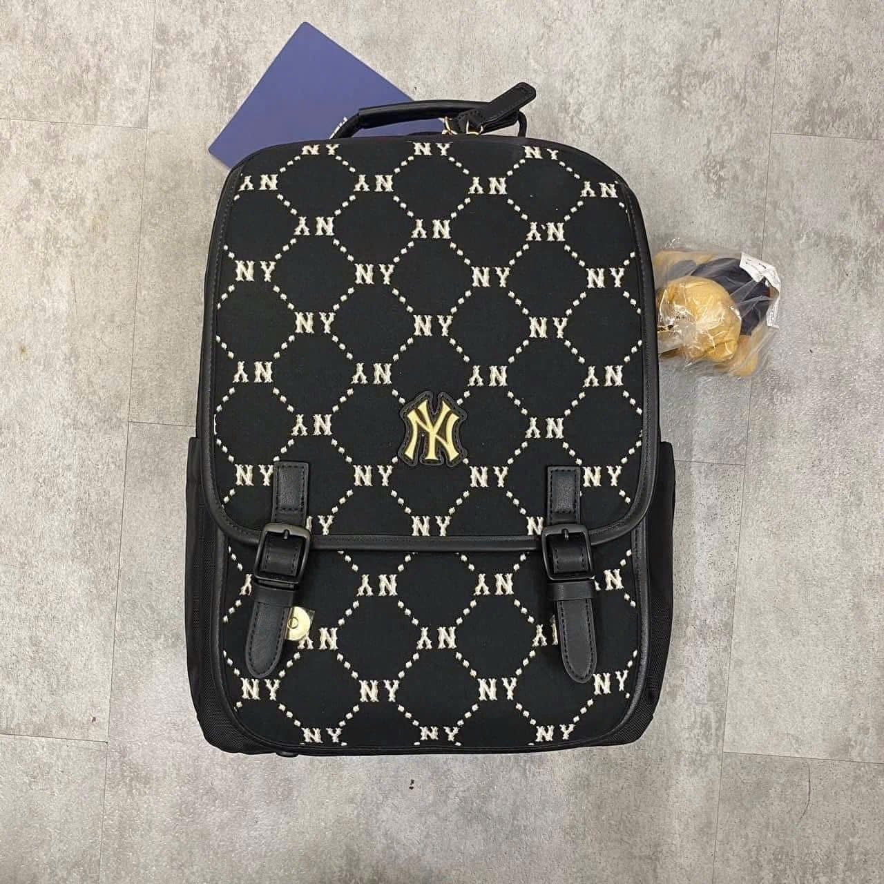  Balo MLB Korea - Diamond Monogram Jacquard Cute Bear New York Yankees Black - 7ABKMD24N-50BKS 