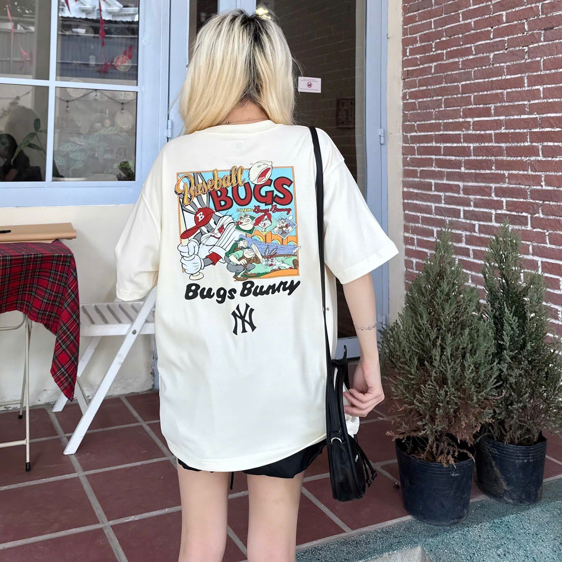  Áo Thun New Era - [Unisex] NY Yankees Bug Bunny Cream T-Shirt - 12565987 