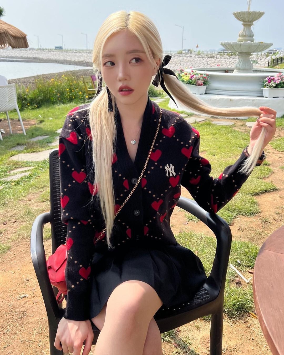 Áo Cardigan Crop MLB [Nữ] - Heart All-Over NY Black - 3FKCH0234-50BKS 