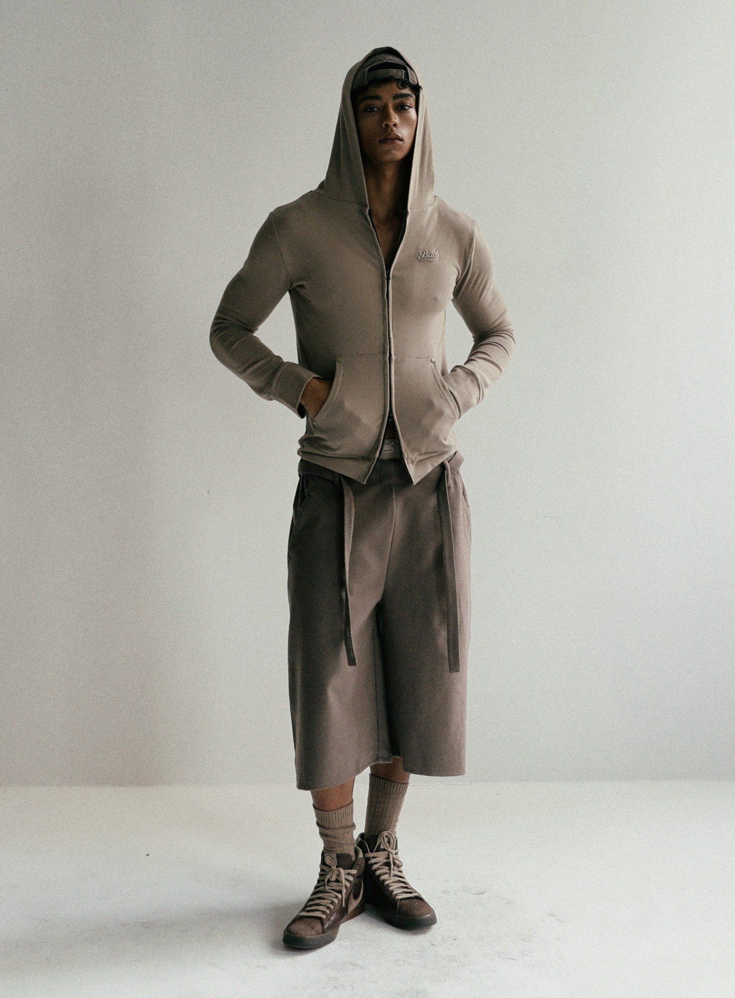  Áo Khoác [Unisex] Badblood - [w-hde24-036] Beyond Soft Hooded Zip-Up Slim Fit - Tobacco 