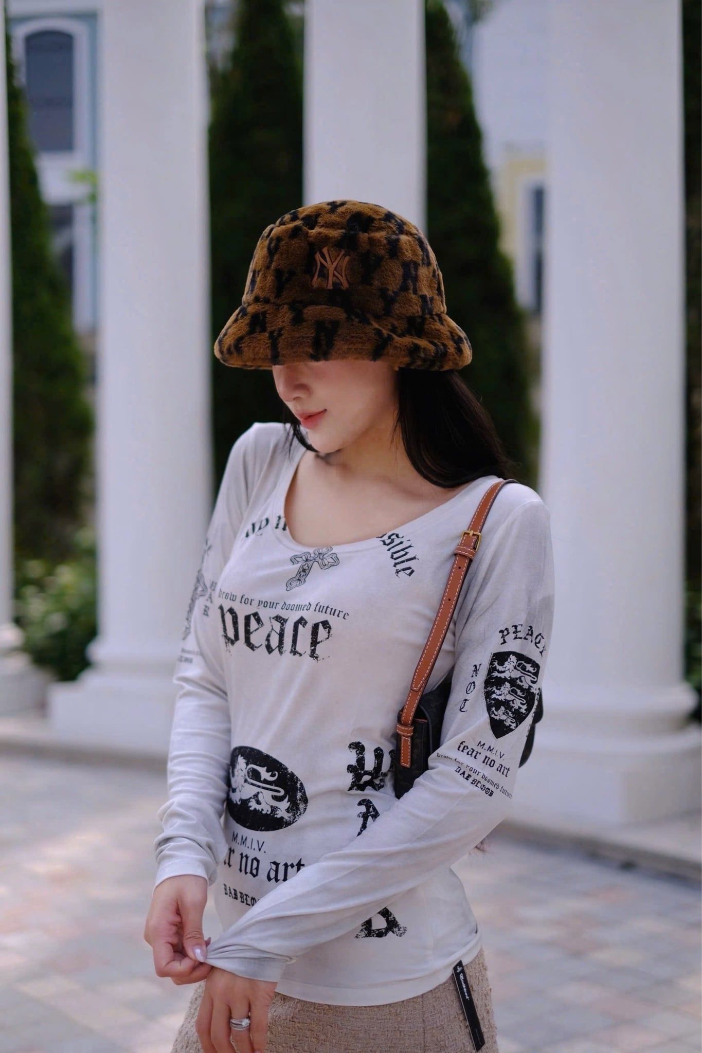  Áo Thun Dài Tay [Unisex] Badblood - [w-tee25-146] PEACE NOT WAR Dusty White 