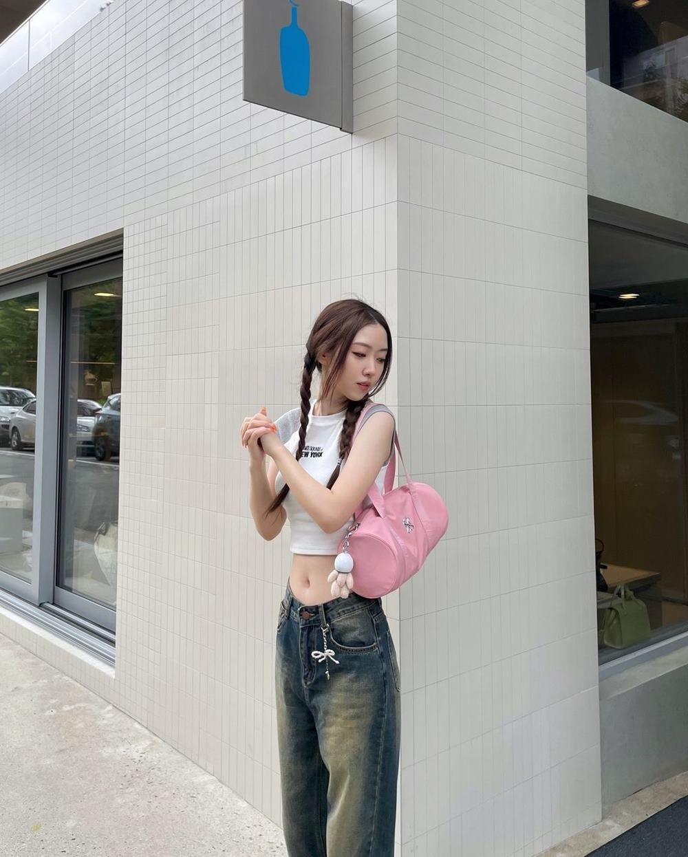  Túi Trống MLB Korea Nylon Sportive Round Shoulder Bag NY Yankees Pink - 3ABQL024N-50PKM 