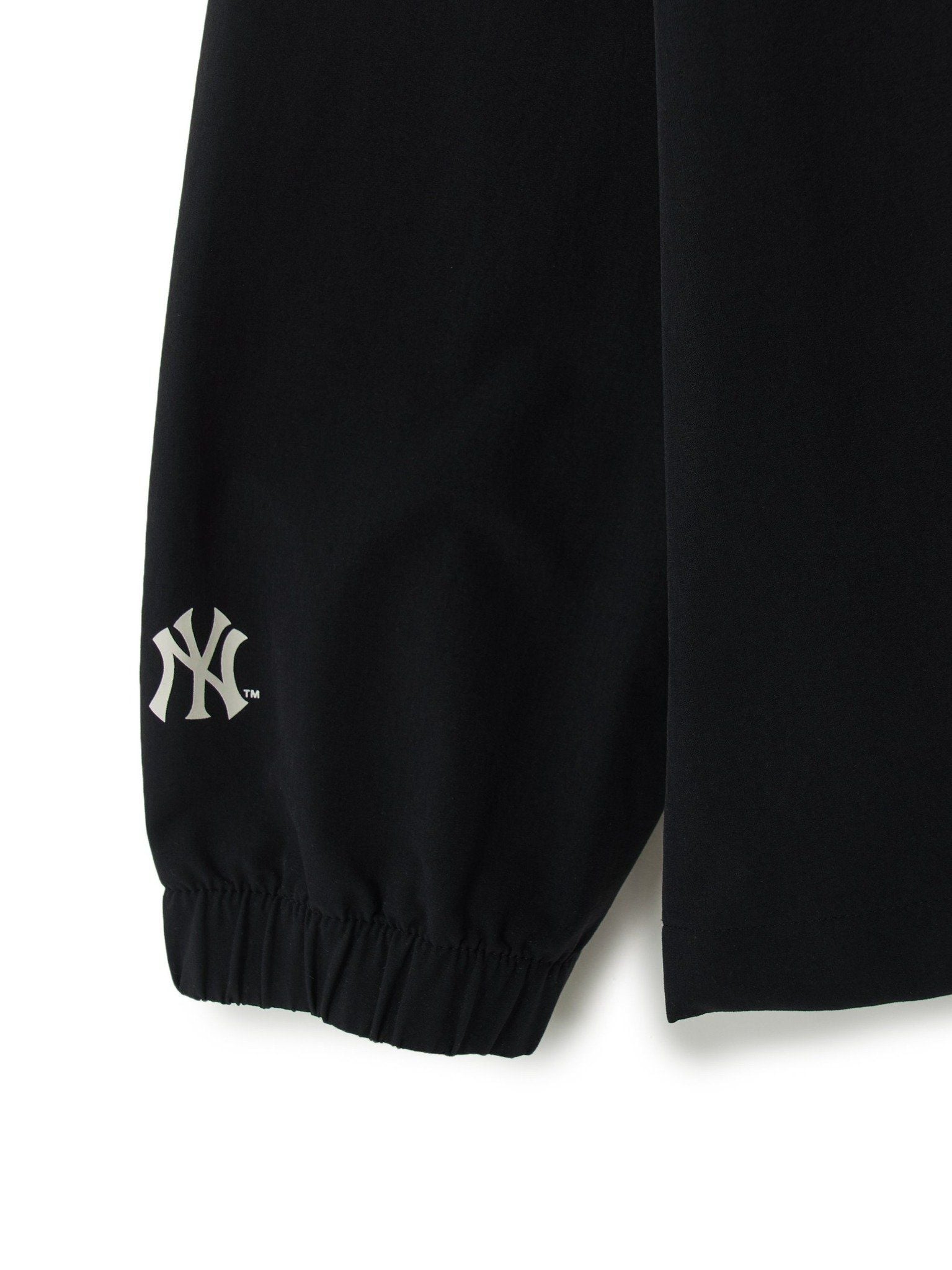  Áo Sweater MLB Korea - Varsity Sportive Curlsive Woven Yankees - 3AMTV1254-50BKS 