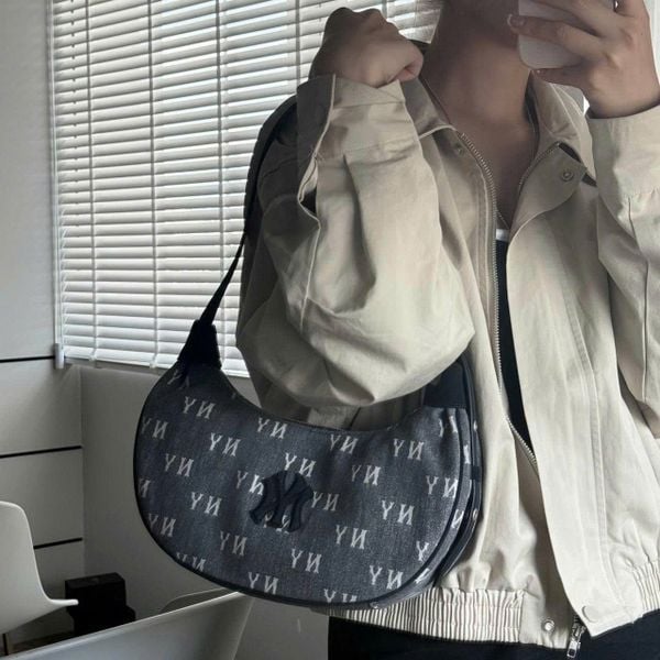 Túi Xách MLB Classic Monogram Vintage Denim Hobo Bag NY Yankees - 3ABQMV55N-50CGS