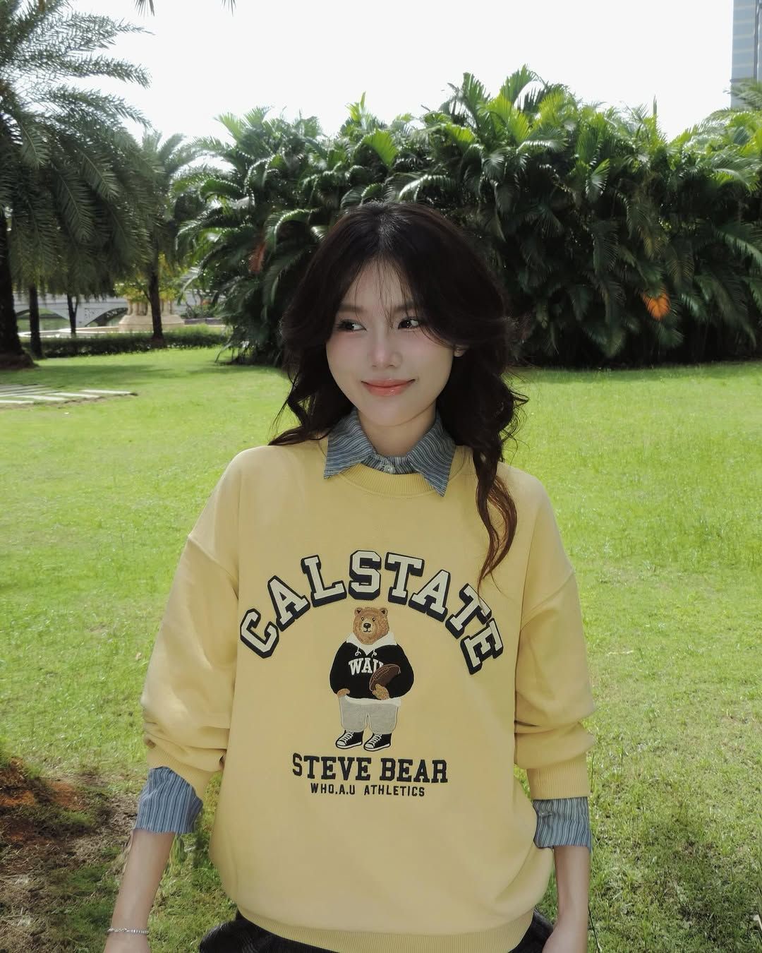  Áo Sweater WHOAU [Unisex] - Steve Patch Sweatshirt - WHMWE3923U 