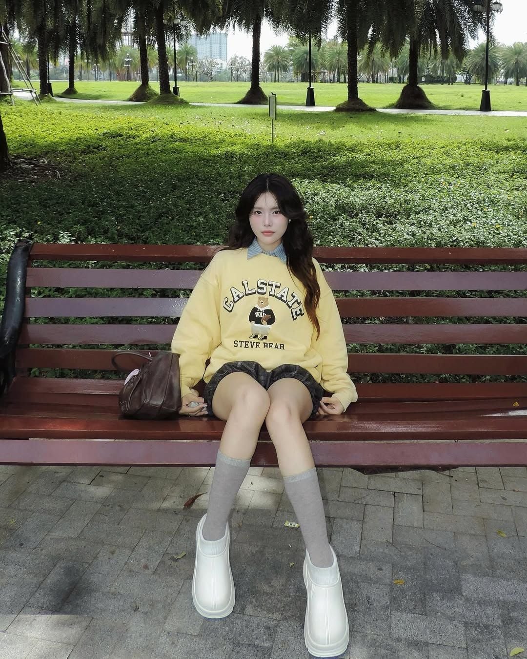  Áo Sweater WHOAU [Unisex] - Steve Patch Sweatshirt - WHMWE3923U 