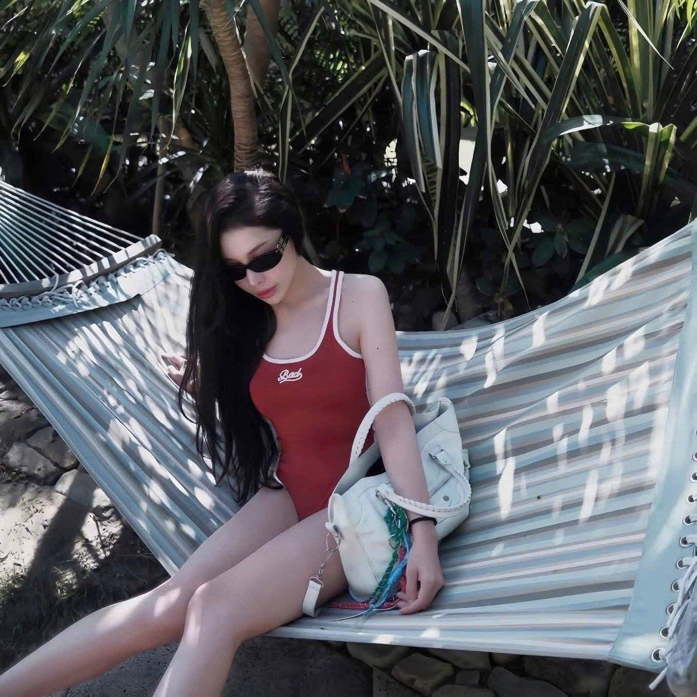  Áo Bodysuit [Nữ] Badblood - [w-jst24-017] Wendy Tank Bodysuit Red 