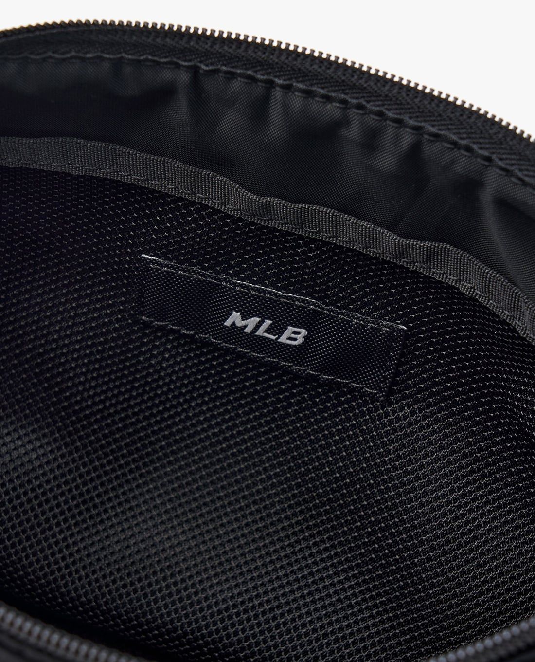  Túi Xách MLB Korea - Basic Athleisure Hobo Bag NY Yankees - 3ABQA015N-50BKS 