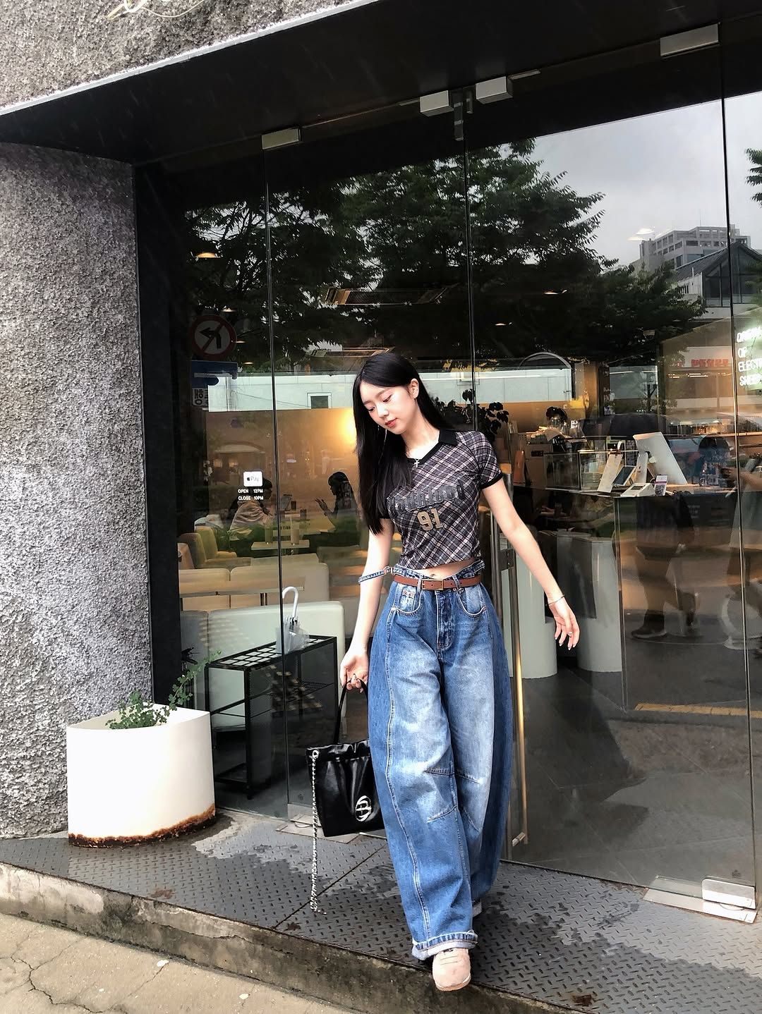  Áo Thun [Unisex] Badblood - [w-tee25-024] Vintage Club V-Neck Check T-Shirt Black 