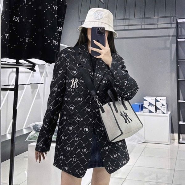 ★MLB Korea★W's Dia Monogram Velvet Crop Padding★クロップ ☆人気☆【MLB】☆W's Dia Monogram Velvet Crop Padding☆ (MLB