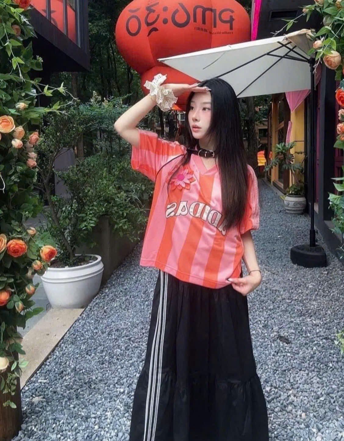  Áo Thun Bóng Đá ADIDAS [Nữ] Kẻ Sọc Cam 